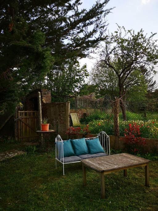 Willa Au Coeur De Mortagne, Un Balcon Sur Le Perche Zewnętrze zdjęcie